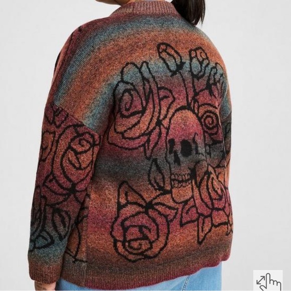 Space Dye Oversize Open Front
Skull Cardigan - Picture 2 of 11